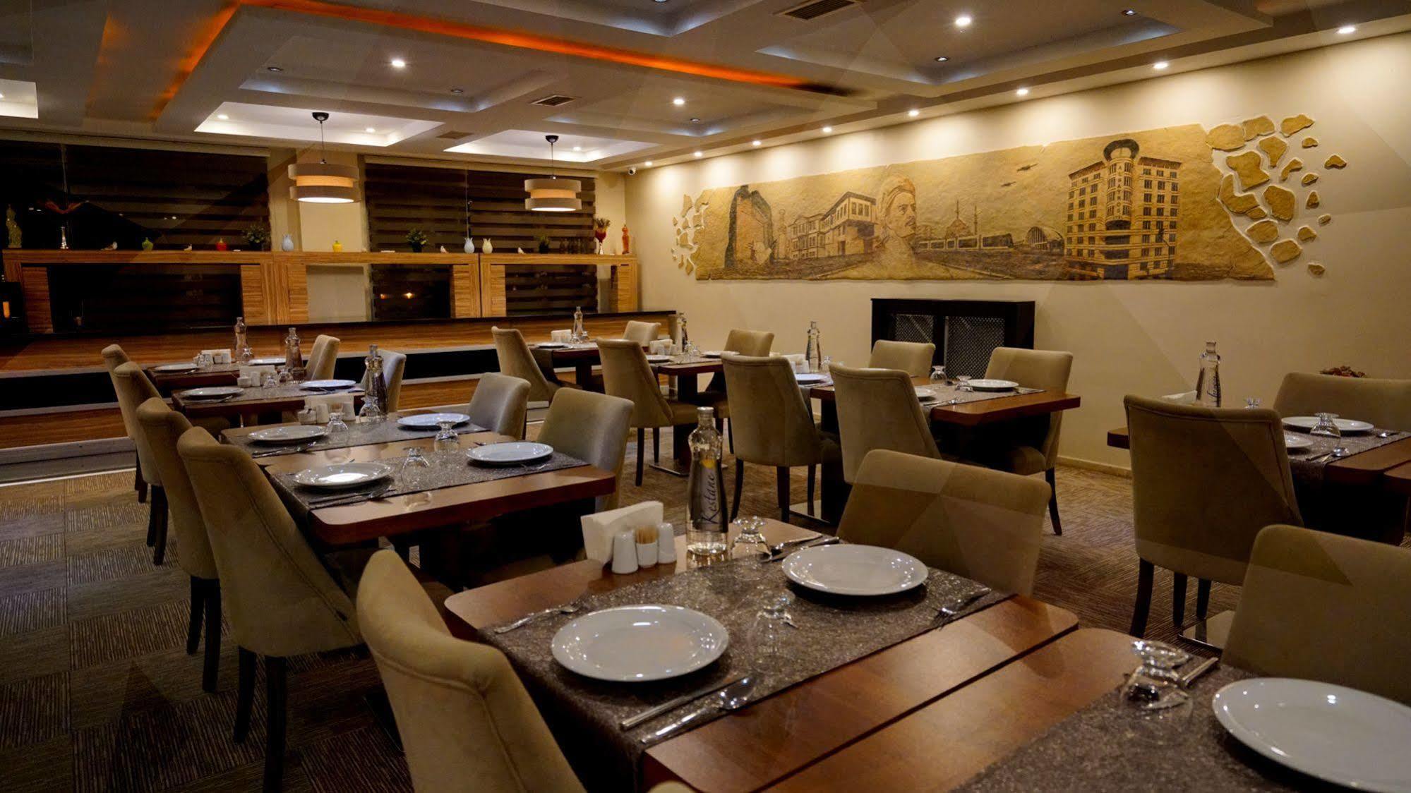 Es Albatros Hotel Eskişehir Exteriör bild