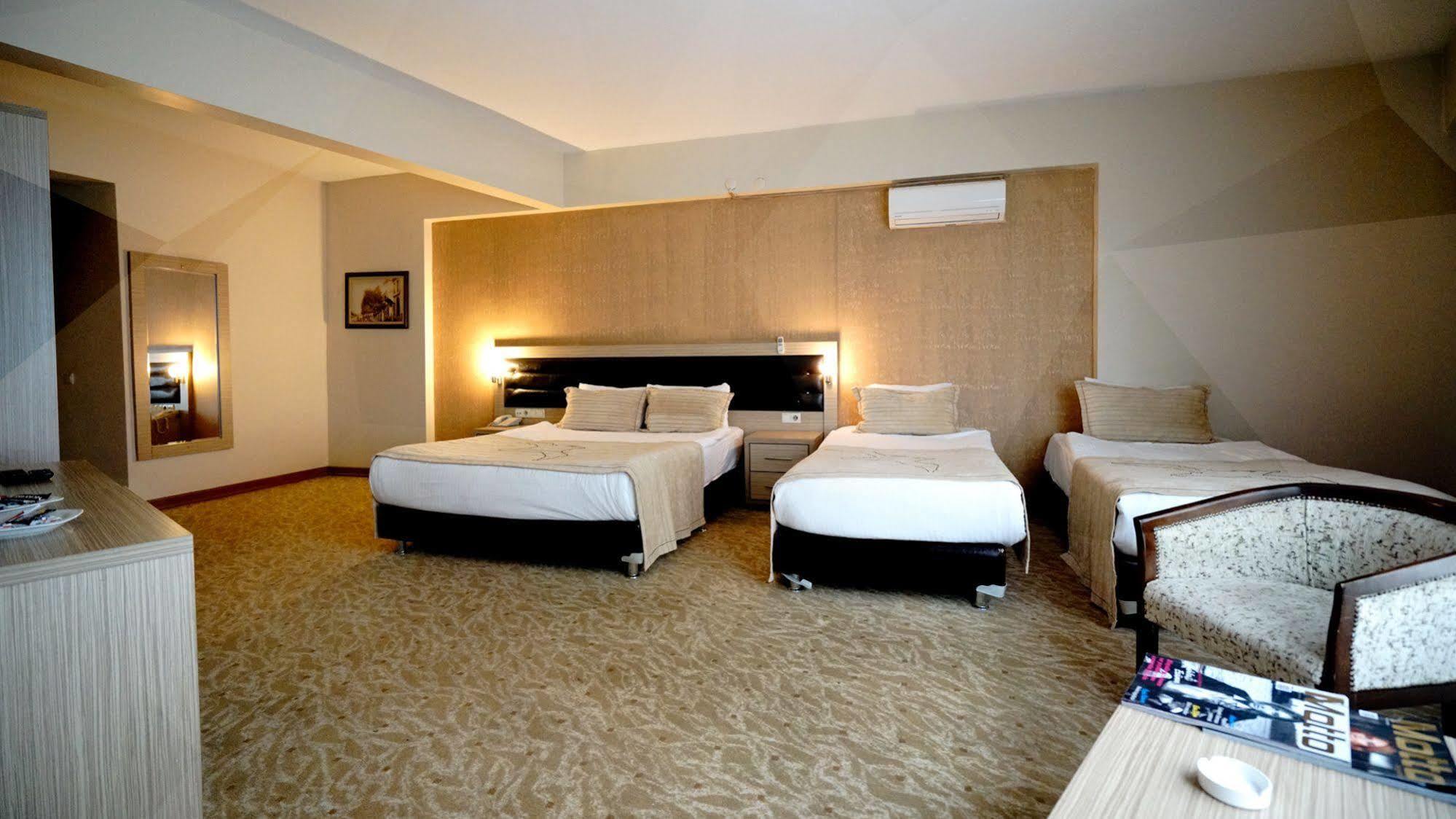 Es Albatros Hotel Eskişehir Exteriör bild