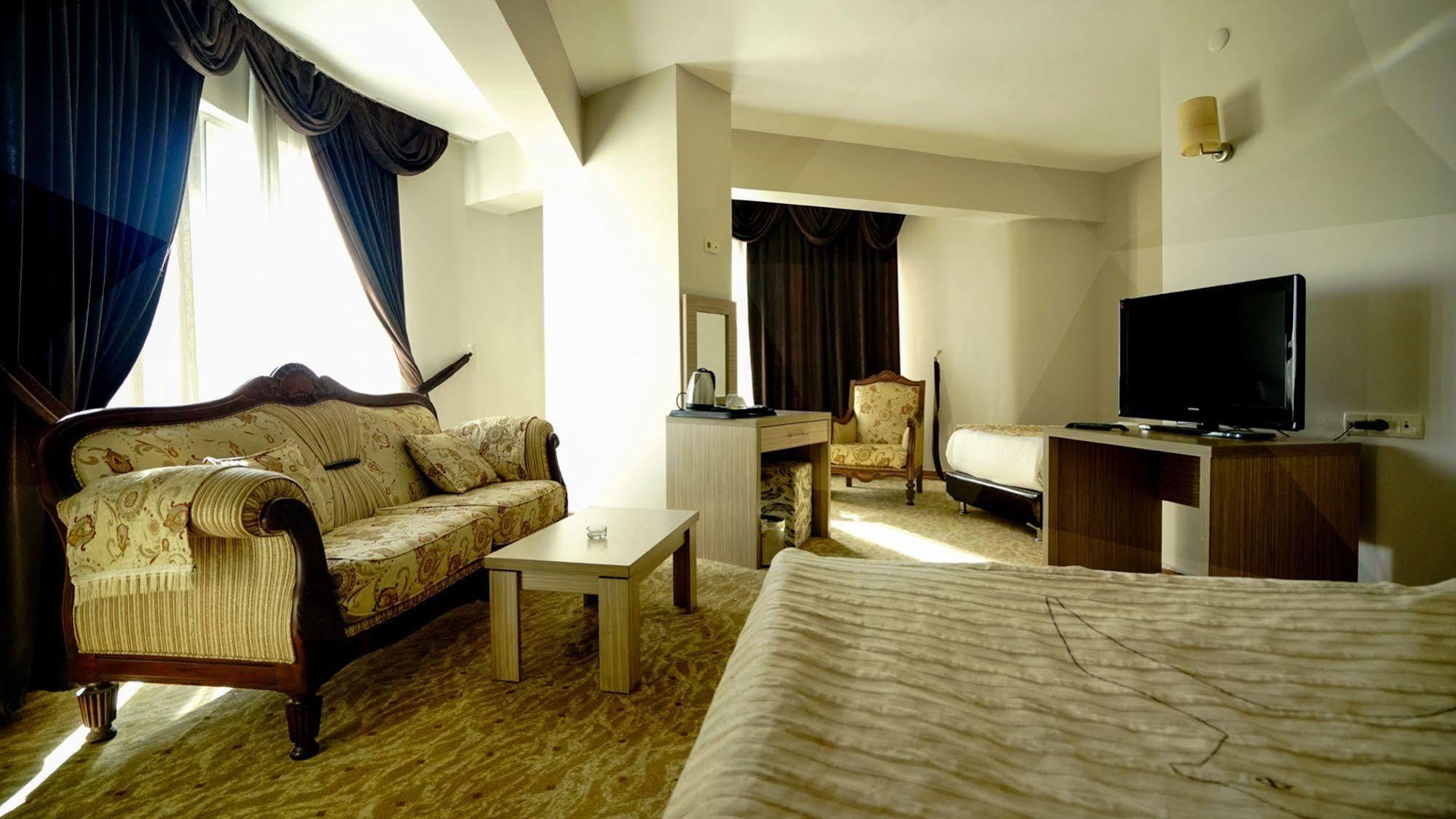 Es Albatros Hotel Eskişehir Exteriör bild