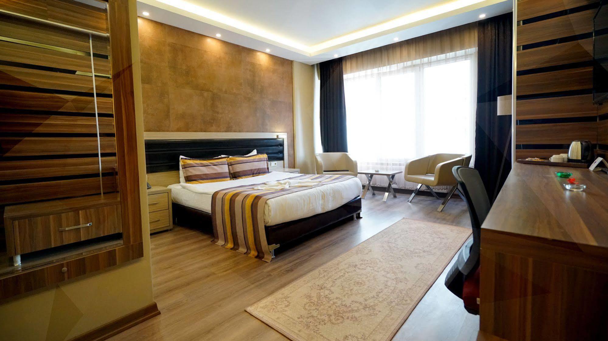 Es Albatros Hotel Eskişehir Exteriör bild