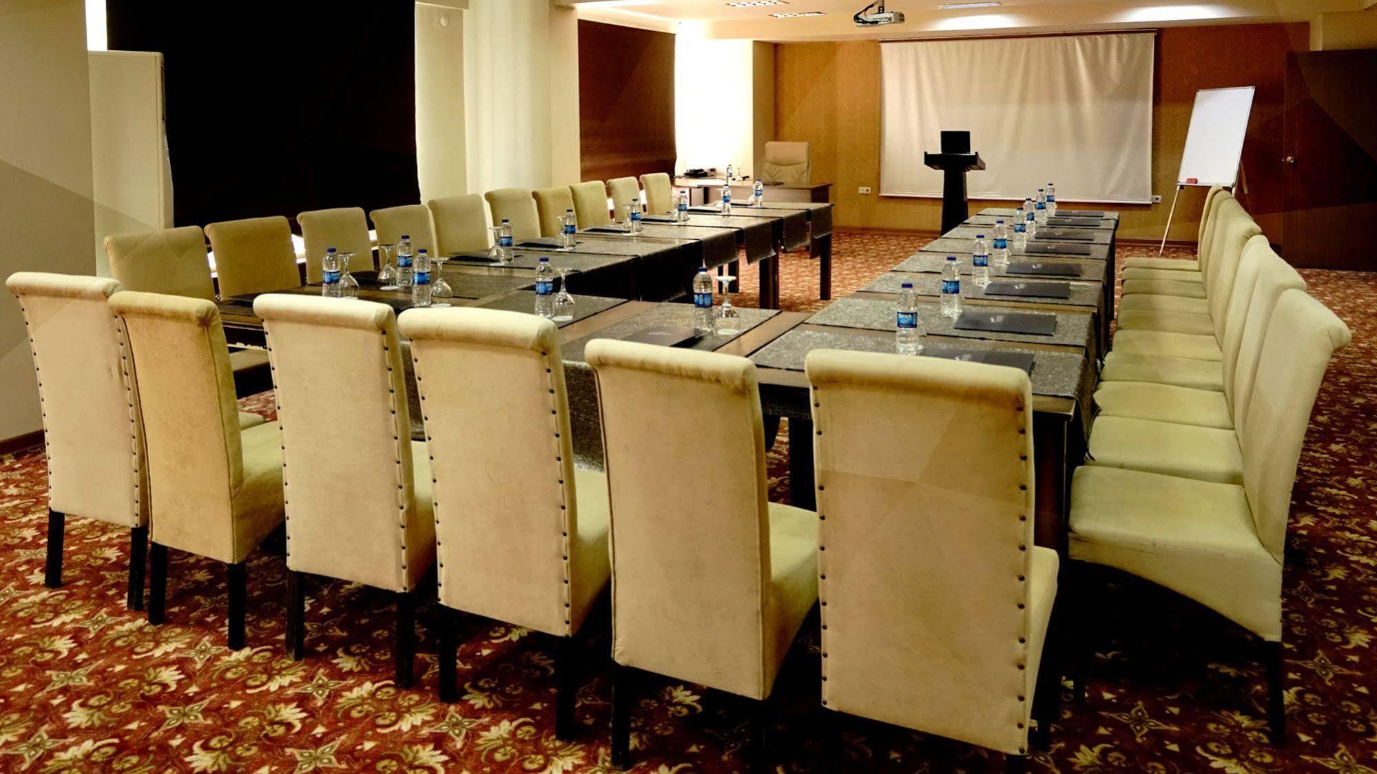 Es Albatros Hotel Eskişehir Exteriör bild